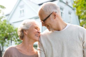 Two older people reaping the many benefits of senior living near Dallas