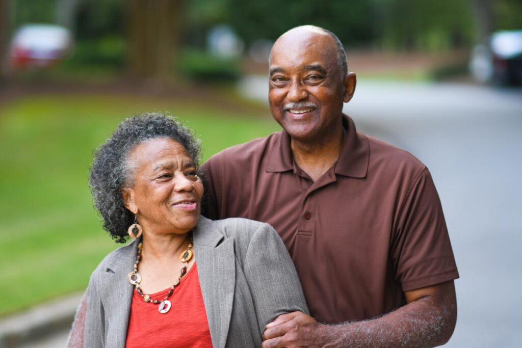 Smiling, happy couple in memory care for dementia in Dallas Fort Worth